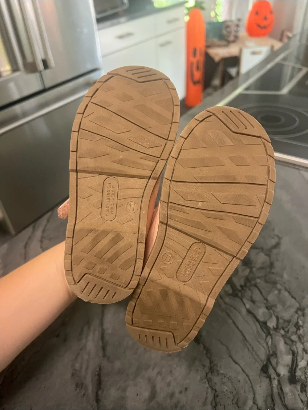 Old navy shoes size 11C